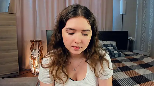 velvetworld (F teen) - Free my nipples 1 min