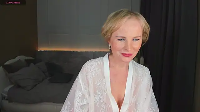 sandra_kind (F mature) - let's take off my underwear