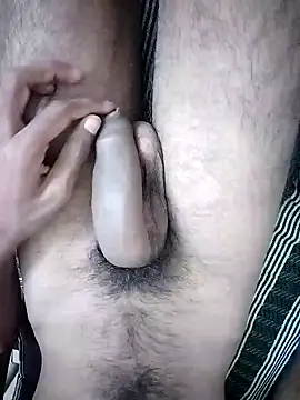 mrcasual25 (M young) - 1x fast masturbate+Spit 10 sec