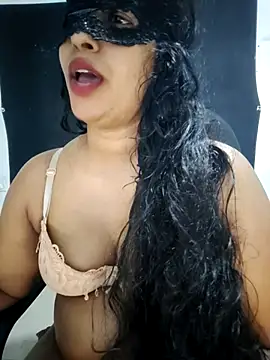 Sexy-Monikaa from StripChat is Freechat