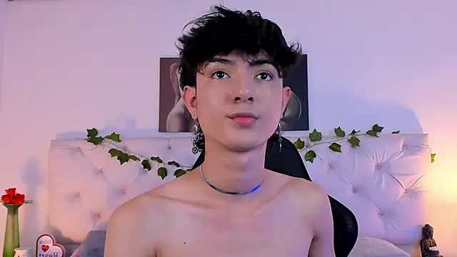 elliot_younng (M twink) - JERK ME