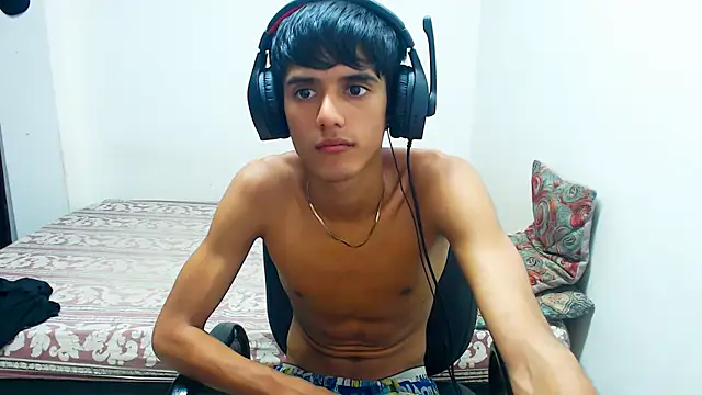 cris_curry (M twink) - show ass