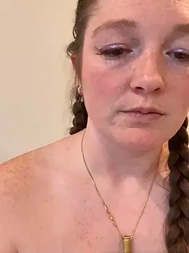 pussiesncream_ (F young) - Free the titties!!