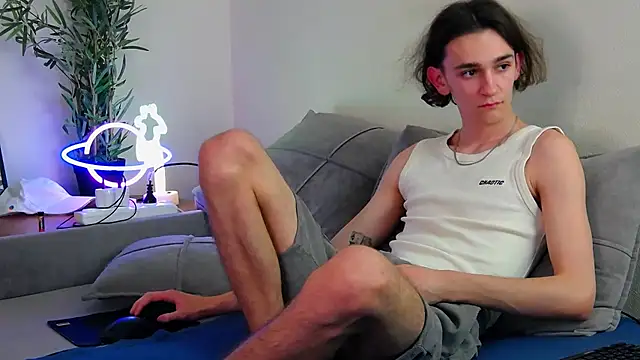 jonnyleu (M twink) - Cum shot