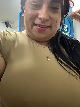 miia_jazmin (F milf) - Dildo in my wet pussy🍇😈🫦