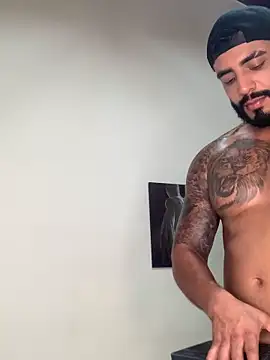 leandrorusso - LeandroRusso's free webcam - UK Sex Cams