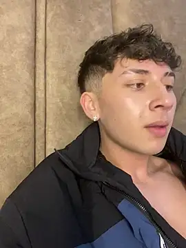 oliver_scoott (M twink) - FUCK ME IN DOGGY STYLE