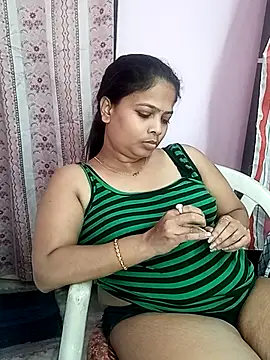 sexyy983616 (F milf) - New mobile