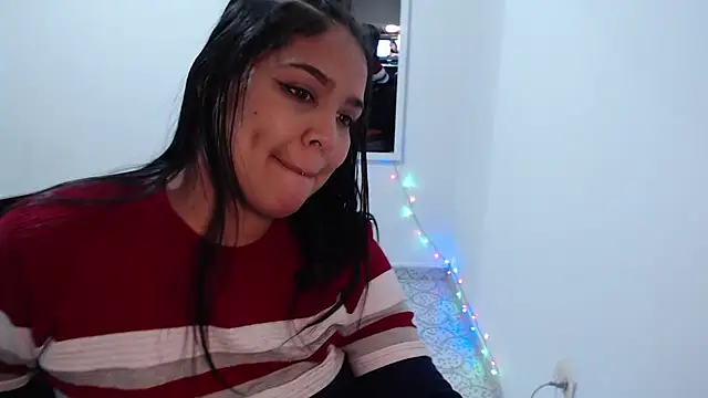 venusstits97 (F young) - BIG SQUIRT