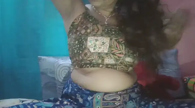 hot-shanvi (F milf) - boobs show