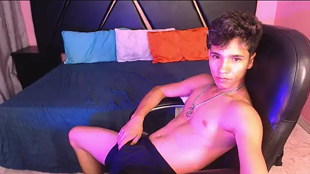 zeus_harrintong (M twink) - SHOW CUM AND DILDO #latino #colombia