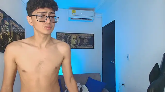 tylerwhite_ (M twink) - spank my ass x 12