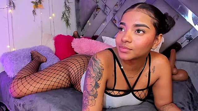 iris_hott1 (F teen) - fuck me hardd