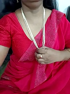 deepthi_mysore (F milf) - BOOBS SHOW