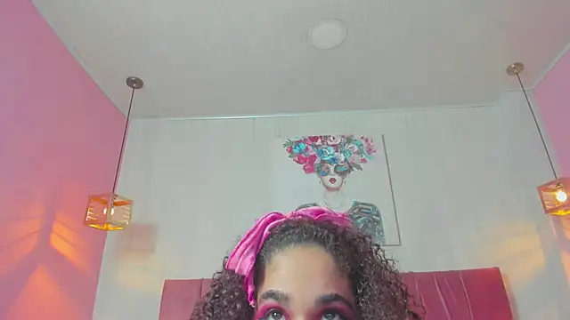 ninna_curly - Ninna_curly's free webcam - UK Sex Cams