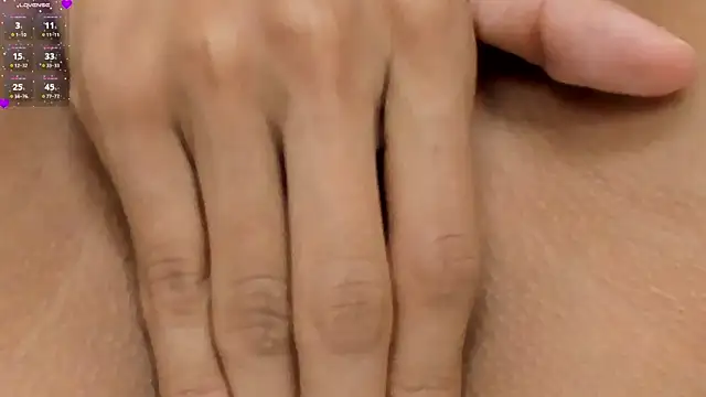 marge_lasander (F young) - 🔥Fingers opening my pussy closely