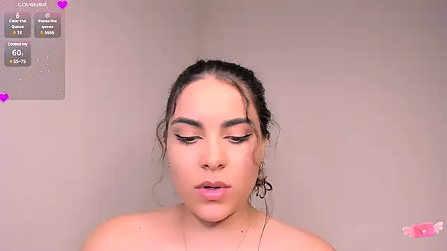 nahla_jameel (F teen) - Show tits and rebound