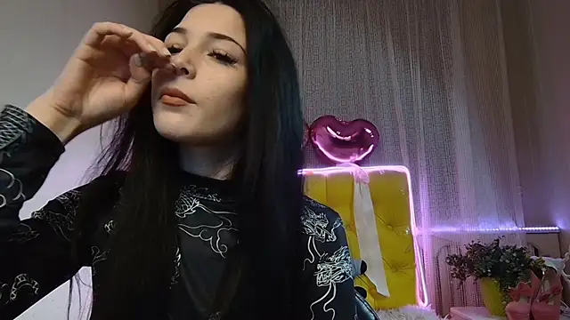 liyafrench - LiyaFrench's free webcam - UK Sex Cams