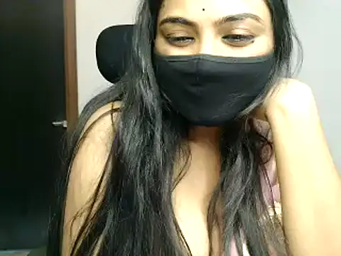 swetha-rajput (F milf) - 👸🏻- Show Ass in Doggy