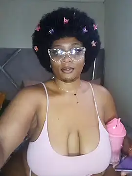 Webcam Model(CocoBootyyy) is live