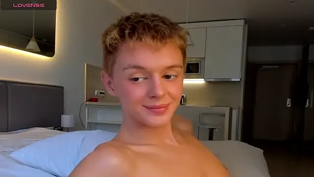 agelandreww (M twink) - cum show