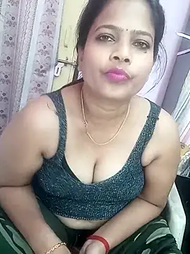 sexyy983616 (F milf) - New mobile