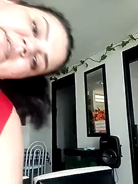 madisonpalacio (F milf) - Striptease, masturbación y scuirt Live