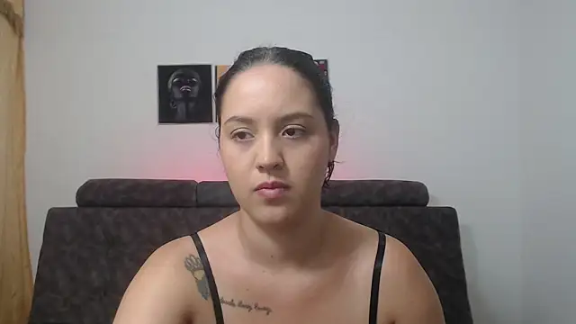  Anthonela_Queen chat room