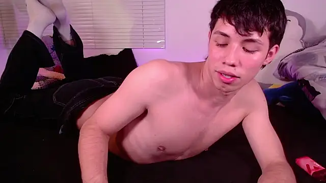 angel_bless19 (M twink) - FINGER IN ASS