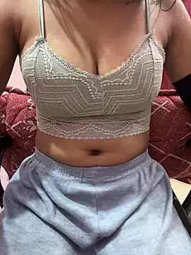 your_lallela (F young) - Boobs show