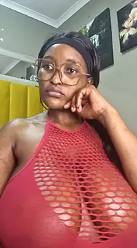 bustygoddess32 (Ask my age) - sucking and linking boobs