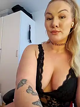 Meet Stripchat NastyMilf_