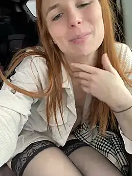 redhairedteacher (F young) - 3 doigts chatte outdoor/fingers pussy 💦