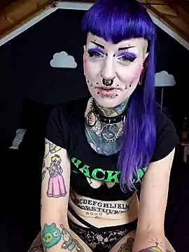 purple_coffin666 (F young) - 1 Video + 2 Alben