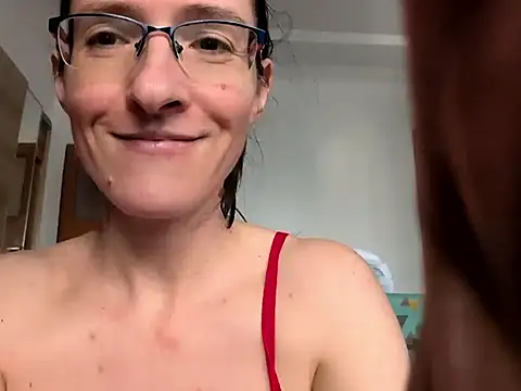 Milky_hairy_mommy