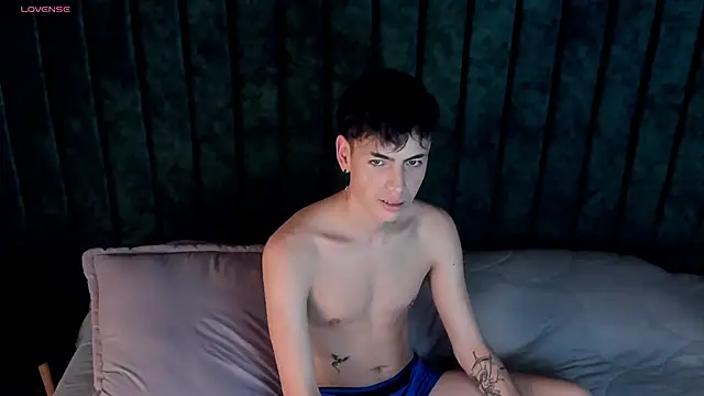 mattideluca (M twink) - cum in my mouth