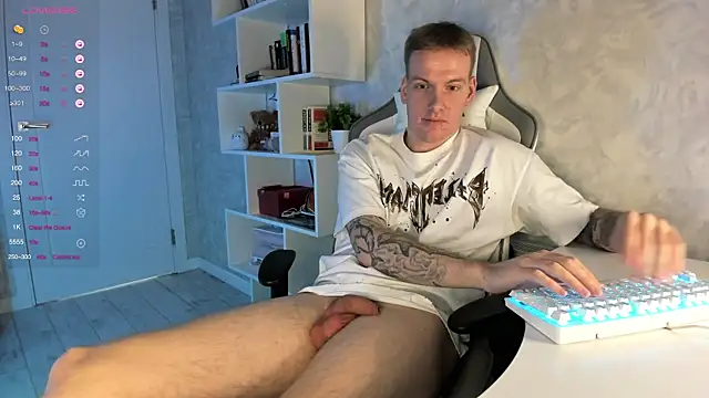 jaffersonlouis (M young) - FULL NAKED AND SHOW ASS