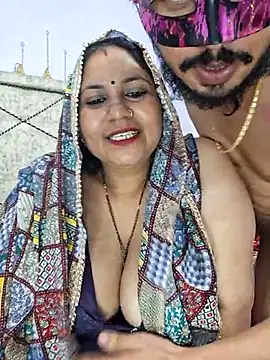 Meet Stripchat MOM-SUN-COUPLE