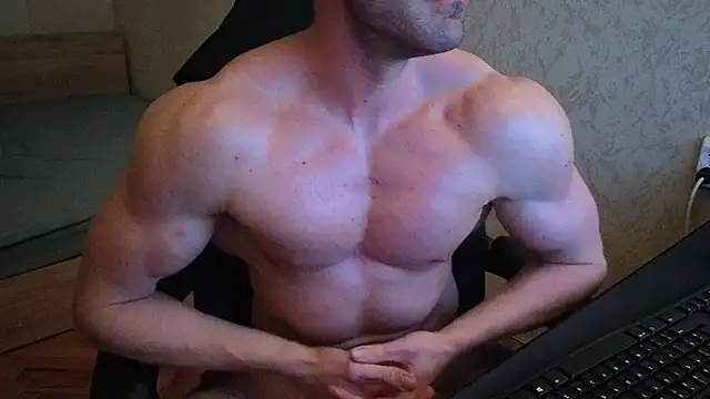 thefitgiant (M young) - Muscle flex show