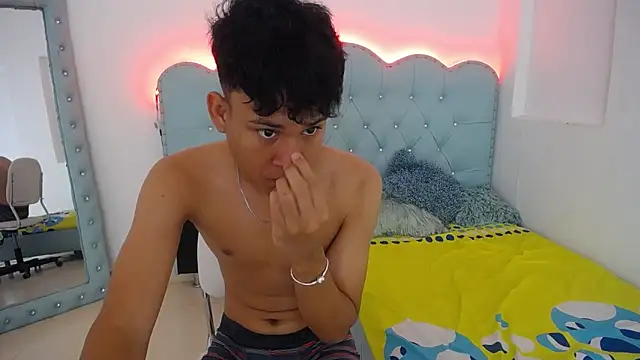 santiagosalvatoree (M twink) - my cum show public