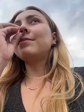 brittanyrosexx (F young) - Squirt in public 😈👿🍆