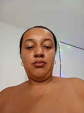 Webcam Model (Miss-boobs) is live