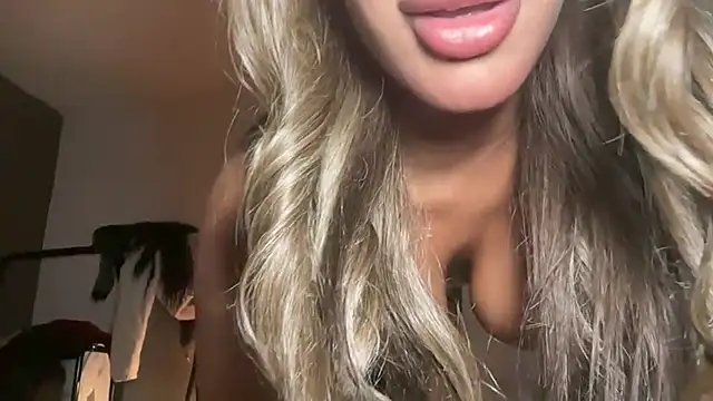 Meet Stripchat ZarahStarrr