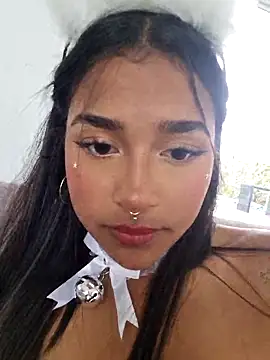 mariangel_11 (F teen) - fingering and lñush clit 🤤