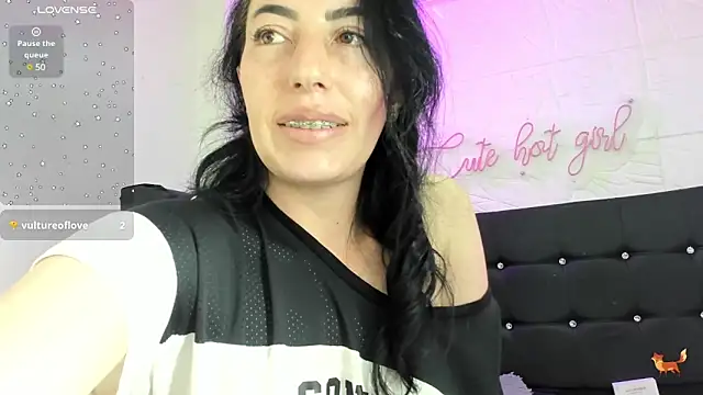 deboramilf__ - DeboraMilf__'s free webcam - UK Sex Cams