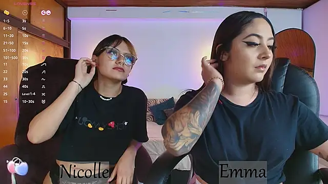 _emma11 (Ask my age) - SHOW BOOBS