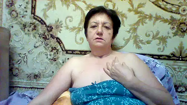 Lota5821 Live Webcam on Stripchat