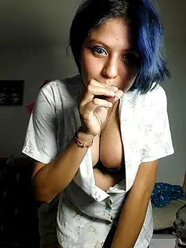 azulzulix Live Webcam on Stripchat