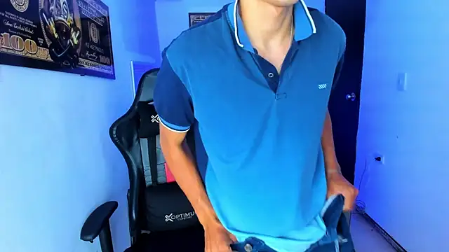 tylerwhite_ (M twink) - Show me that hard bulge Tyler