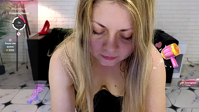 smilingemily_ - SmilingEmily_'s free webcam - UK Sex Cams